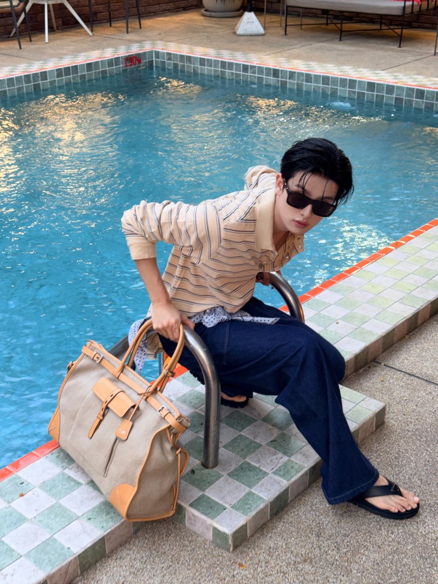 BUSshine__id's tweet photo. ʚ Khunpol IG Post Update ɞ
— 10.08.2026 : khunpol.busofficial
@Prada #PradaSummerKit #Prada
#BUSbecauseofyouishine
#KHUNPOL https://t.co/assVxktSBV