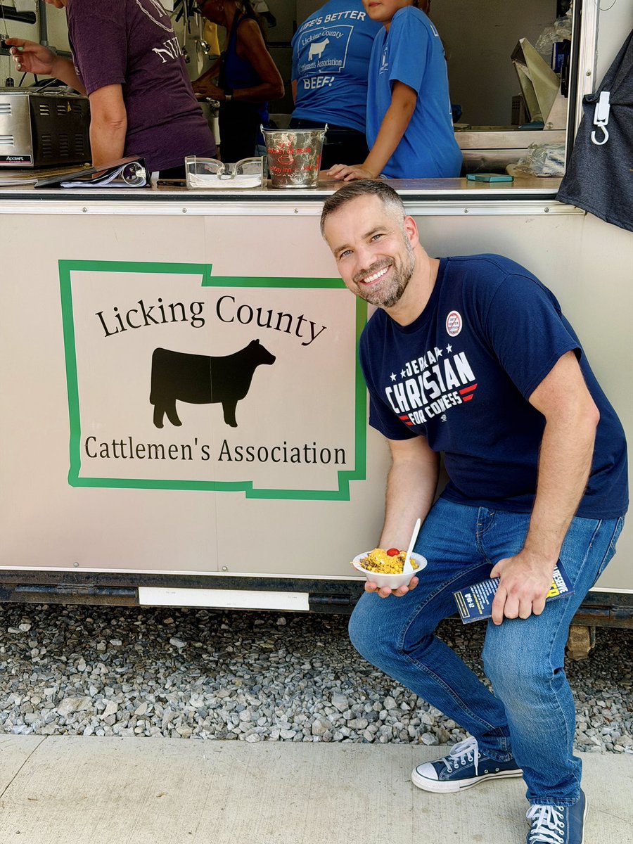 JerradChristian's tweet photo. Things are changing in Ohio! I met so many people yesterday who were excited to see me. Folks who hadn't heard of me were eager to learn about the campaign. I'll be back at the Hartford Fair this evening, and you can find me at the Holmes County Fair tomorrow. https://t.co/tbxUEfGDP1