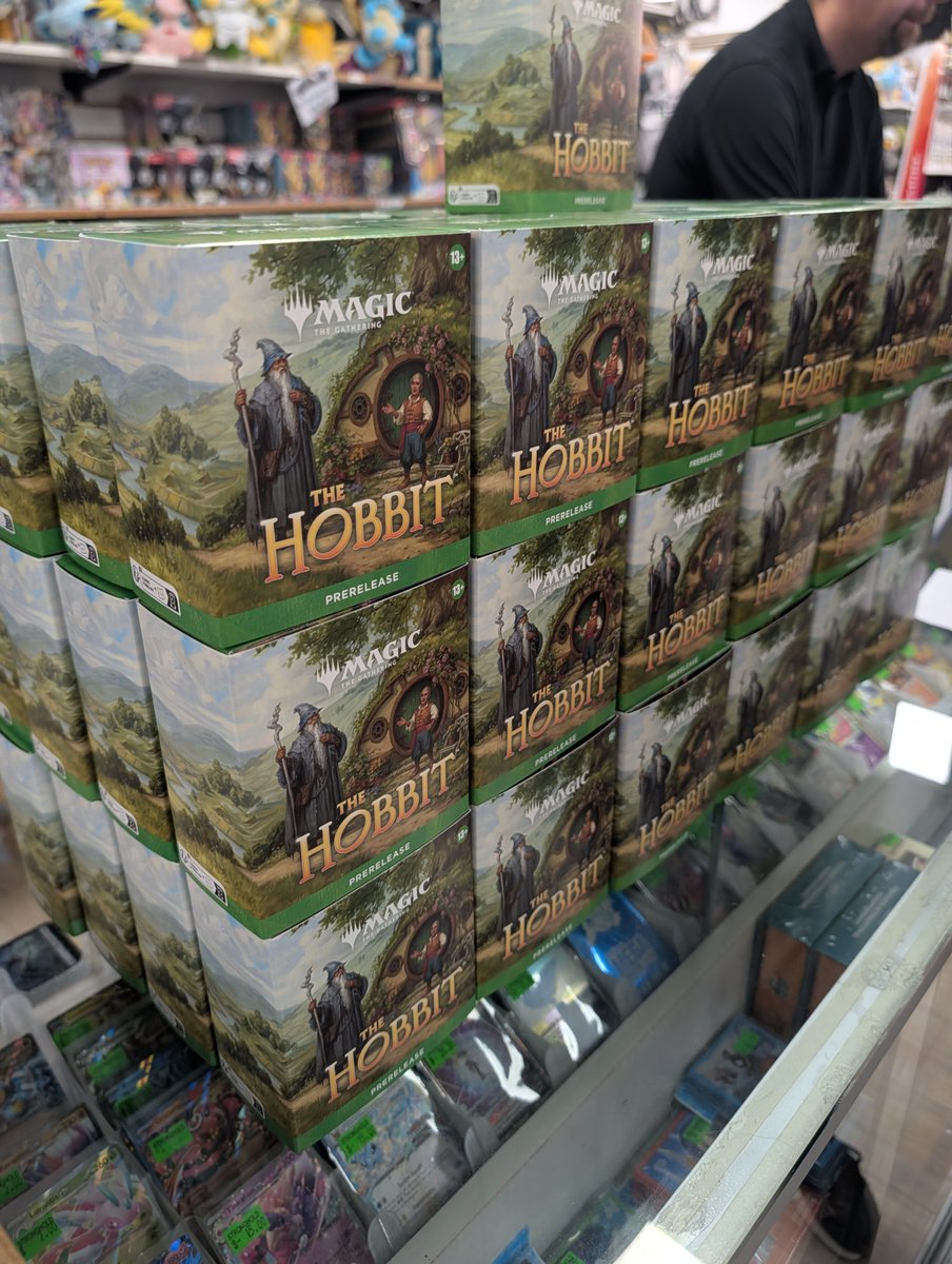 BoiledOreo's tweet photo. First day of #MTGHobbit prerelease
#hobbit #mtg #MTG開封プレゼント企画 https://t.co/opsfYUPKZu