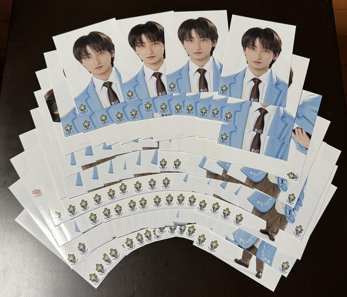 taketake6103's tweet photo. エビライのICEx生写真、どれもサイコーだったよッ❣️(阿久根さんはお譲りしたため居ない) https://t.co/D4mWEDnyEC