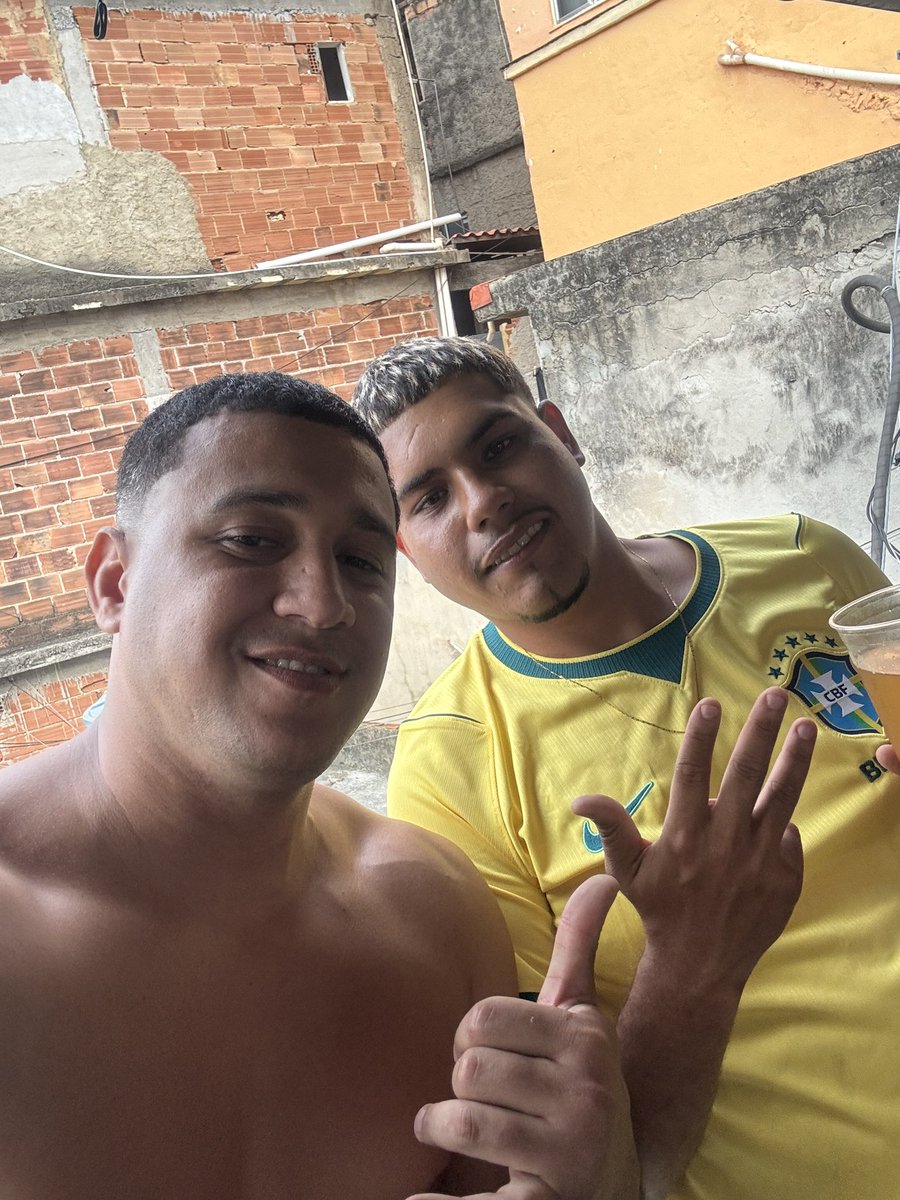 xtz250s7's tweet photo. Hj tá eu e Koppenhagem ❤️ https://t.co/pHPDsfzvTW