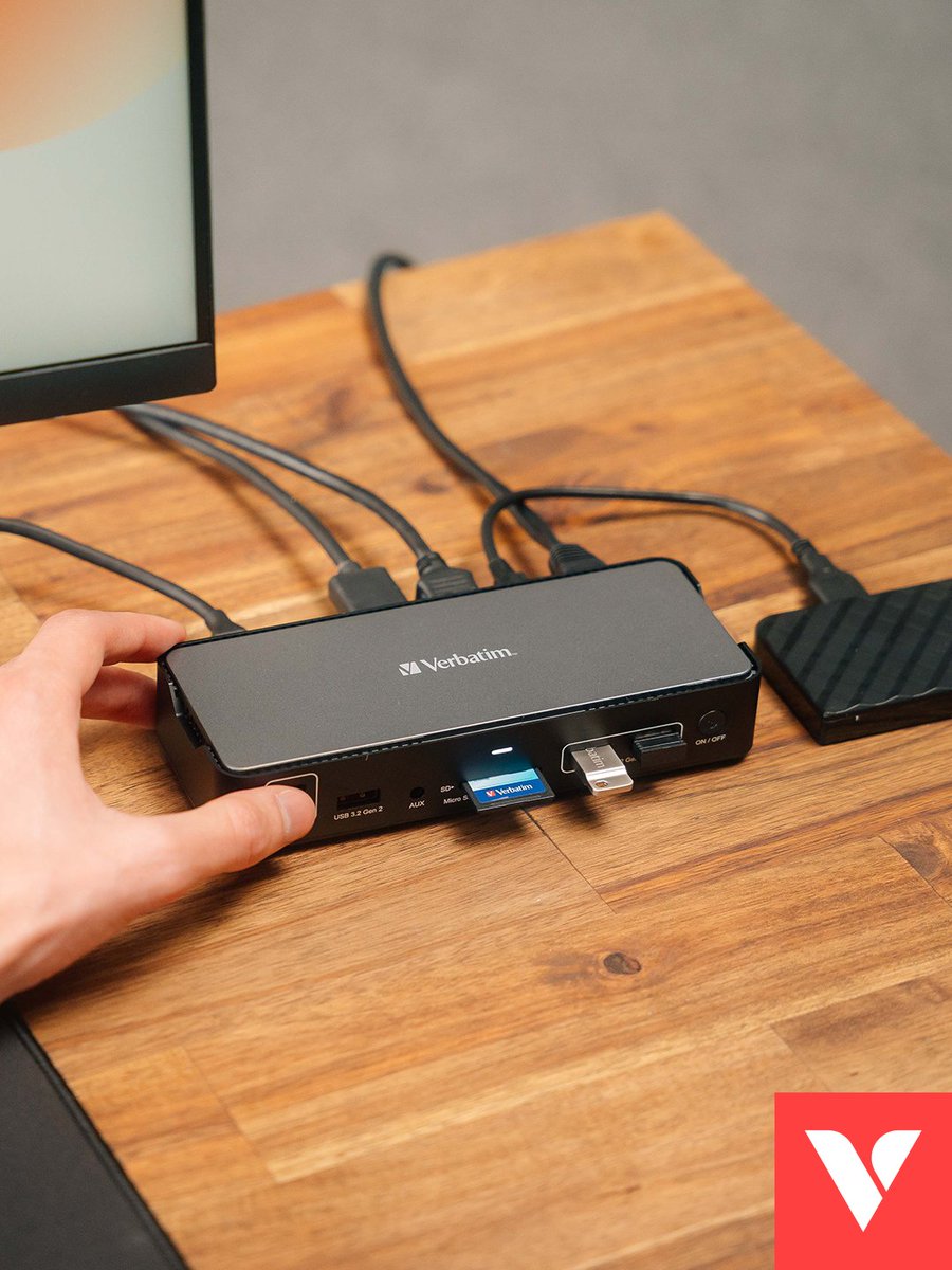 usverbatim's tweet photo. Houston, we've solved the port problem. 15 ports in 1 powerful docking station.
🔗Power your setup https://t.co/fEjHIXMMZg https://t.co/06NTqZW3Ep