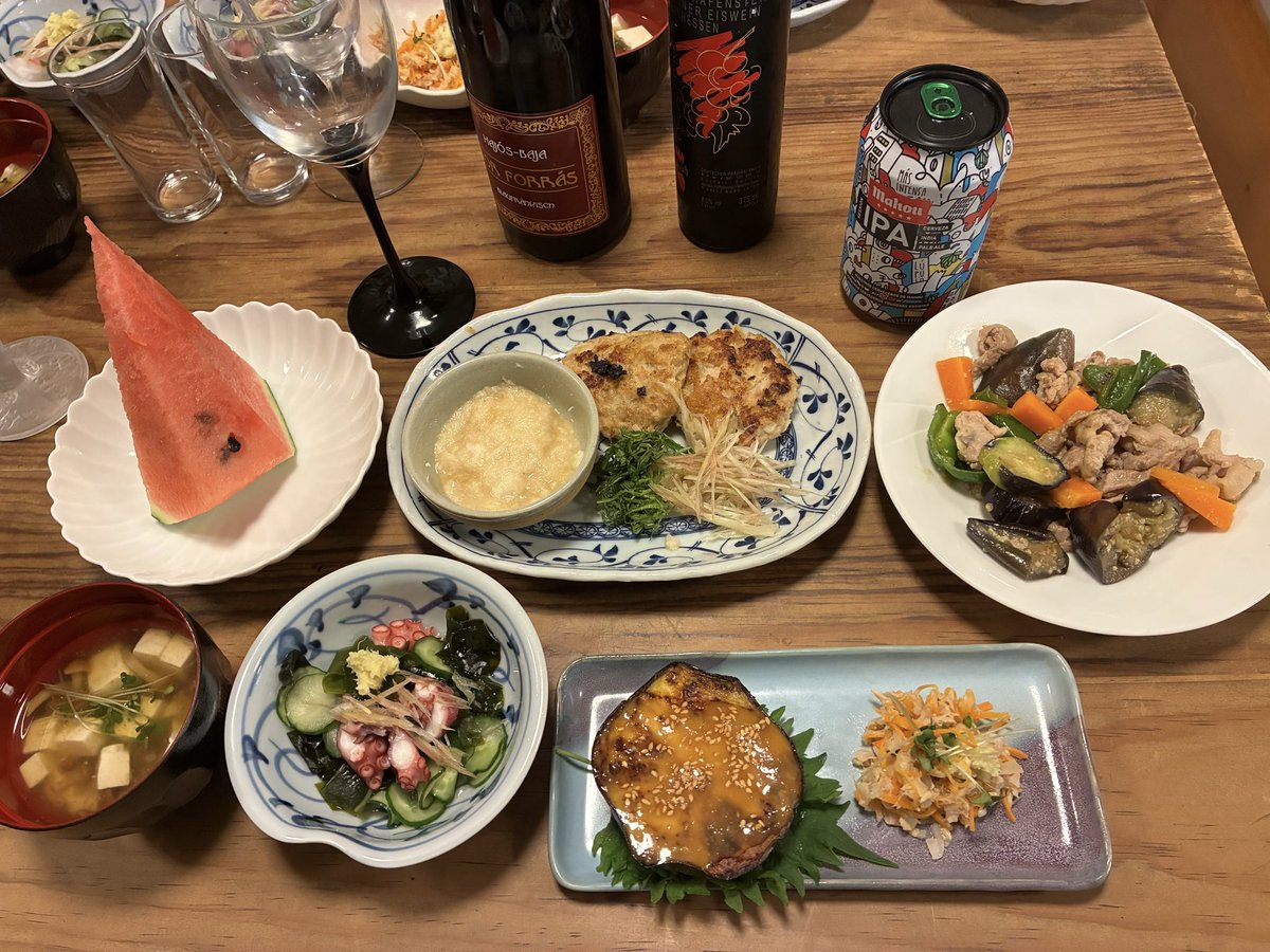 yottokuryasu's tweet photo. 第57回　男の料理教室
猛暑続きで食欲も減退してしまいますね🫠
今回も夏野��を使いさっぱりした献立です。

鶏つくねには青シソを刻んで入れてもいいですよ。
薬味に使っているみょうがと生姜の香りが味を引き立て食欲を増しますよ😋
どれも身近な材料で簡単に作れますので是非作ってみて下さいね！ https://t.co/VRLIx0UZ8b