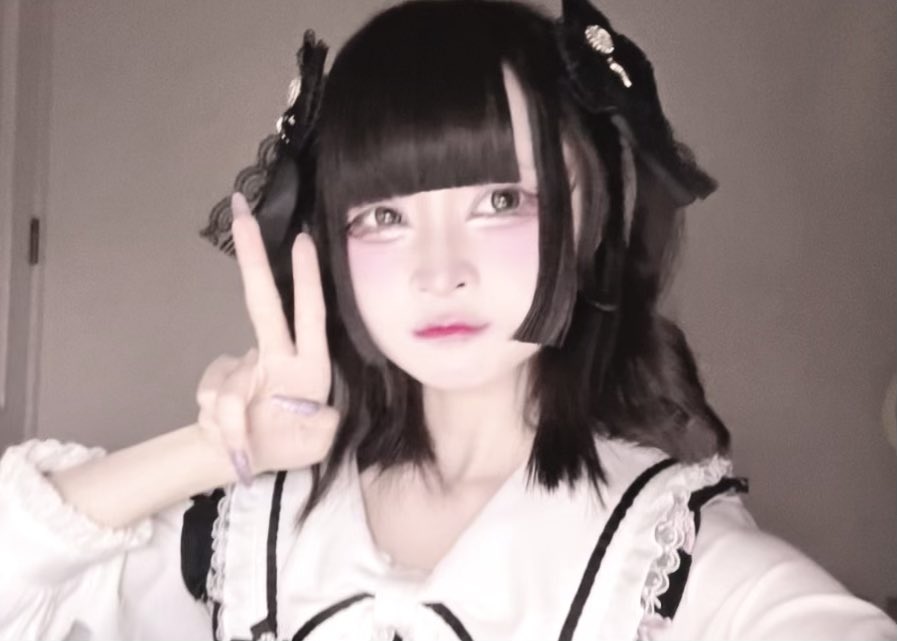 ttl0219's tweet photo. 今天的照片！无聊试了试直播结果一开口说话就被一个互关发现了是🚹#jiraikei #地雷系と繋がりたい #地雷 #自摄 #地雷 https://t.co/j7WZOY9SQK