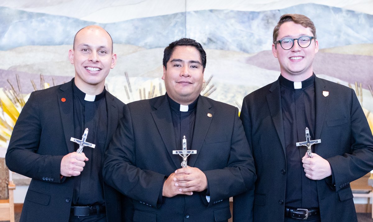 jesuitnews's tweet photo. Congratulations to José Antonio Peralta-Salazar, SJ, Sergio Gómez, SJ, and Valentin Lobatos, SJ, of @JesuitsUCS, who pronounced first vows in the Society of Jesus on August 8 at @RegisUniversity in Denver. 

➡️ https://t.co/Mx76cqNyUw https://t.co/2tBlJyvB6j