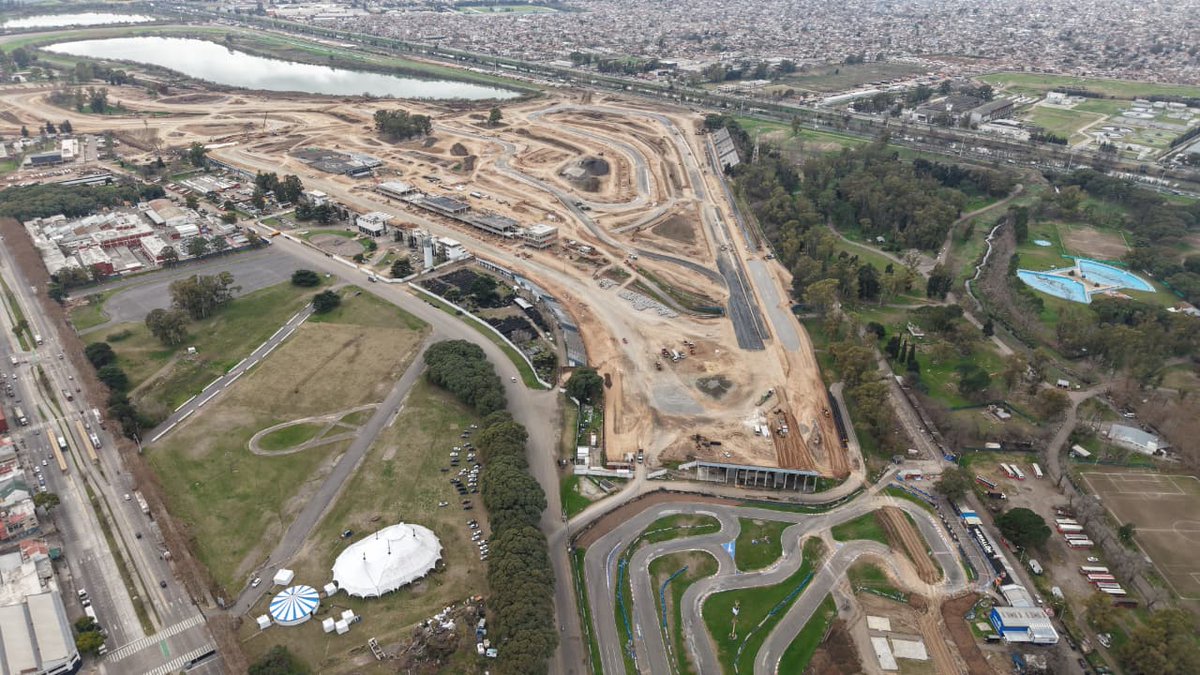 dcoronel's tweet photo. El predio del @AutodromoBA con los terrenos incorporados del Parque Ribera Sur, se pasaría a llamar Parque Deportivo Motor Hermanos Gálvez. El futuro Kartódromo tendrá su nombre propio, aún no definido. En un 99 %, la fecha del @MotoGP será del 9 al 11/04/2027. Más detalles en @infobaedeportes.
