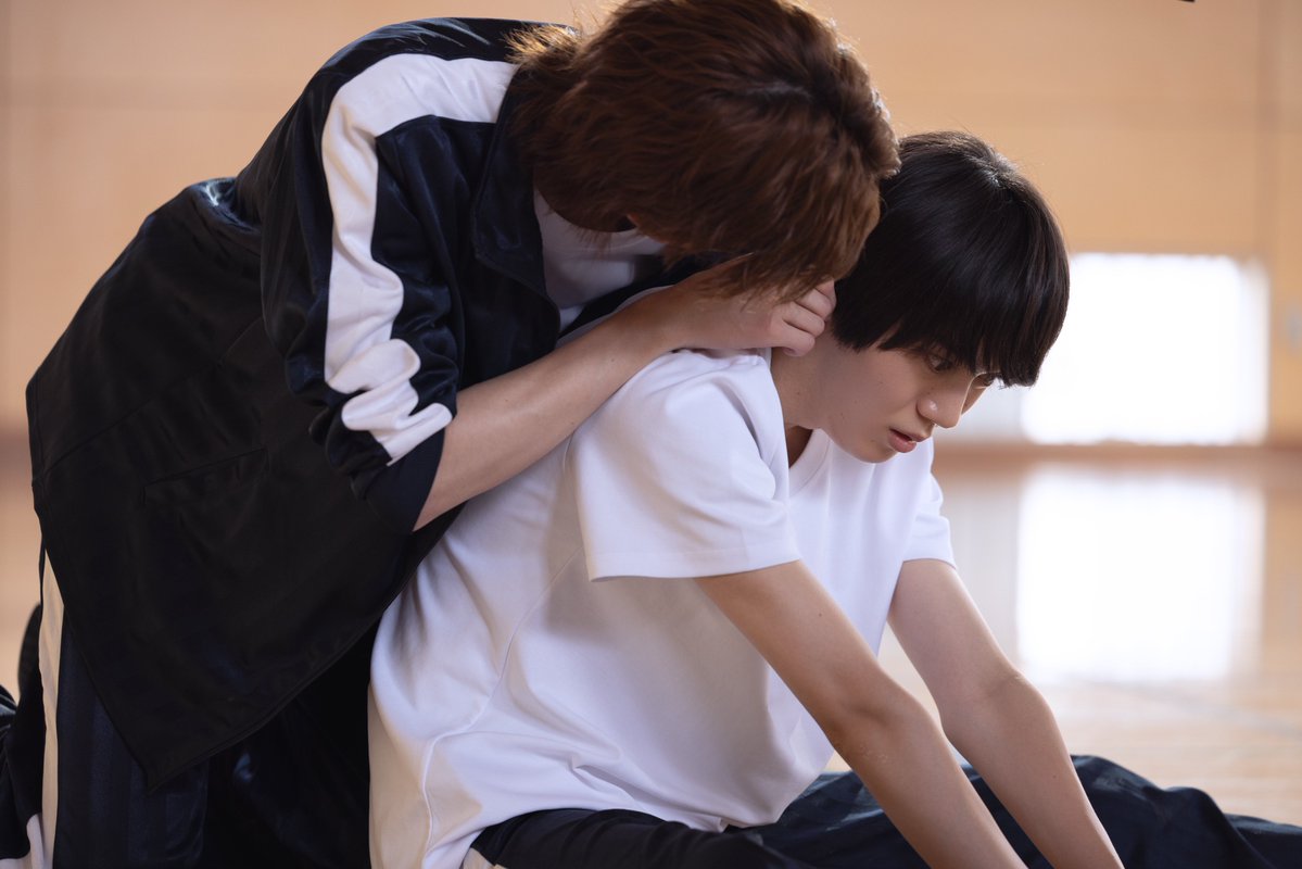 dramaDiVEP_ytv's tweet photo. ★★陽キャ集団にいる芹沢は、
　　　俺の前だと様子がおかしい★★

/／
第𝟏話ご視聴いただき
ありがとうございました！🩵
\＼

芹沢に小説を読んでもらうことになった鈴木…
今後の展開もお見逃しなく👀💕

❖━━━━━━━━━━━━━━❖
👇🏻まだご覧になっていない方は
　  TVerにて見逃し配信中！🏫
https://t.co/B9ag3i5oWn
❖━━━━━━━━━━━━━━❖

#陽キャ集団
#小泉光咲(#原因は自分にある。) #四坂亮翔

読売テレビ ドラマDiVE枠
毎週月曜 深夜1時29分～

#PopularSerizawaActsWeirdAroundMe