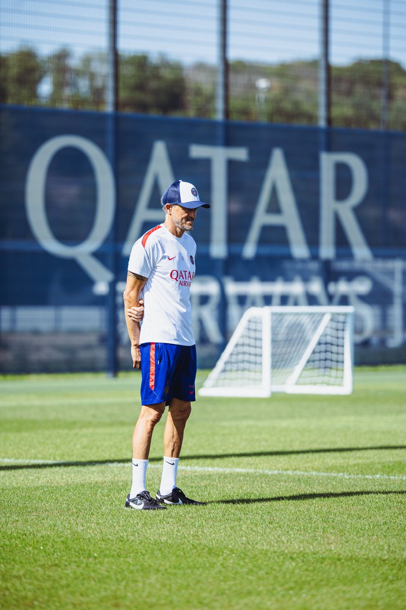 PSG_inside's tweet photo. Focus sur la Supercoupe. 👀🔍 https://t.co/daNbRPl6IS