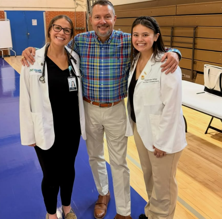 UNTHealth_TCOM's tweet photo. TCOM students stepped up by providing sports physicals this weekend to students of all ages preparing for the upcoming sports seasons. In total, students performed over 230 physicals for the kids to make sure they were ready for the upcoming season. Terrific work! https://t.co/iJH9dck4oX