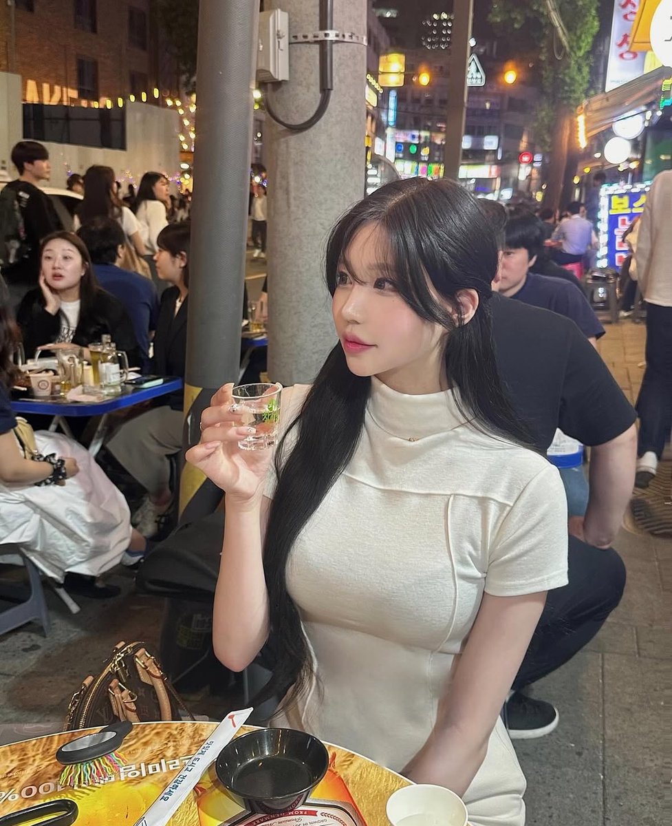 ziin2322's tweet photo. 03 염o원

#지인능욕 #지인박제 https://t.co/jwXorEWZII