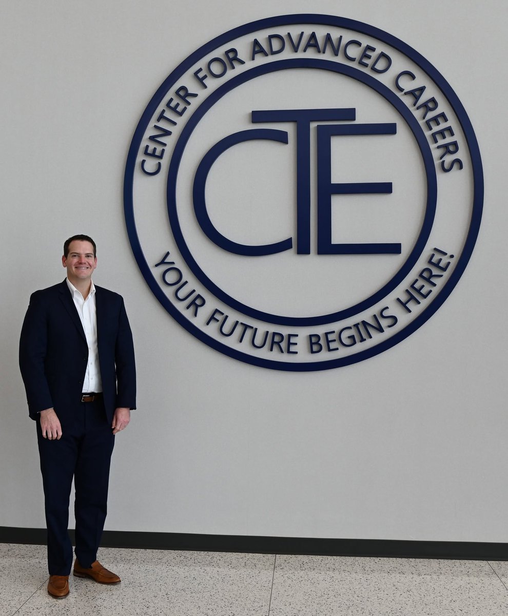 Alief_Career's tweet photo. Most of you have met him. Dr. Toby Castro is Alief's new CTE Director. Welcome to Alief!! #AliefCTE #AliefProud #WeAreAlief https://t.co/IYUSnzN75f