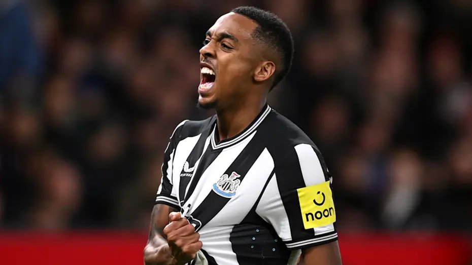 berkcanoguslu's tweet photo. Willock'un sakatlığıyla ilgili basit 1-2 veriden bahsedeyim.

1) Willock'un aşil sonrası arka arka +70 dakika oynadığı maç sayısı sadece 2. Bu adam arka arka 3 maç +70 dk süre bulamadı. 

Arka arkaya +80 veya 90 dakikası yok bile. 

2) 2023'teki aşil sakatlığı öncesi yaklaşık 2-3 sezonda 6.500 dakika civarı süre buluyor ve 6 sakatlık yaşıyor.

2023'teki aşil sakatlığı sonrası yine yaklaşık 2-3 sezonda 3.000 dakika süre buluyor ve 8 sakatlık yaşıyor.

Süresi yarı yarıya düşüyor, sakatlığı artıyor. Sahada kaldığı her 383 dakikada bir sakatlık yaşıyor.

Aslında bu veri mantıklı bile değil ama güzel bir örnek.

3) 2020'den beri maç başına dakika 55 dakika sadece.

Kariyerinin en prime halinde bile maç başı dakikası 69 ki 22/23 sezonuna tekabül ediyor. Devamında ciddi sakatlıklar yaşamaya başlıyor.

Son 3 sezonda maç başı dakikaları 50, 37 ve 42 dakika.

2023'teki sakatlık öncesi en çok süre bulduğu sezonu yaşıyor ve devamında hem baldır hem aşil problemleri yaşamaya başlıyor. Bariz bir sıkıntı olduğunu sadece buna bakarak anlayabiliyoruz!

Willock'un 3.000 dakikayı geçen bir sezonu bile yok.

Özetle biz bunu nispeten ucuza alalım, sağlıklı kaldığı senaryoda ciddi katkısı olur bile diyemiyorsun Lukaku gibi. Alametifarikası olan tempo, atletizm gibi özellikleri 3 aşil sakatlığıyla beraber ciddi manada düşüş sağlamış.

Kalite ve seviye olarak sağlıklı hali bile 30M euro bonservis zor yapar. O da EPL içi İngiliz olduğu için. Sakat ve aşilden 3 kez sakatlanmış halinin 20 yapması falan çok saçma.

20-30 M'lik merkezler bir şeyden dolayı sivrilmesi gerekiyor. Savunma, hücum, skor, pas, oyun kurma veya atletizm. Hiçbirinde sivrilemiyor ki.