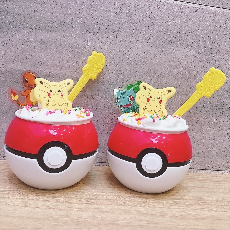 3yo_chico's tweet photo. このモンボに入るサイズの子は1人しかいないんだけど念の為(？)追加で2個食べた🍨
炎と水のカップは推しが載ってないから悩んでる( ･̆~･̆ ) https://t.co/uqQ1ZMamZl