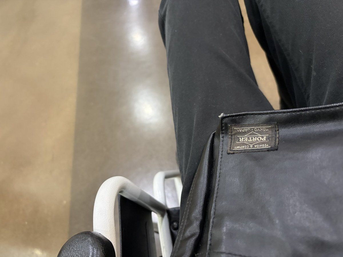 ys_THR's tweet photo. 持病の再発により救急車で運ばれてしまいました
入院ではありませんがしばらくの間安静期間になります
今日三橋に居て対応してくれた方々いきなり倒れて迷惑かけて申し訳ありませんでした
自分の事なのでしっかり自己管理出来るように見つめ直します https://t.co/NHsYDLubUN