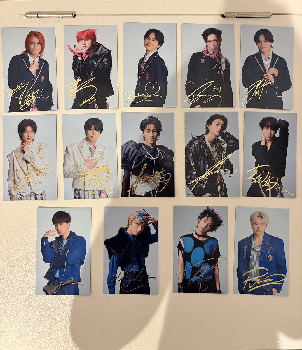 howahuwatime's tweet photo. EBiDAN エビダン Yes!東京 CD トレカ 店舗別特典 HMV 店舗 タワレコ　箔押しトレカ

譲：画像のもの

求：同種　吉澤要人　杢代和人

郵送または12日渋谷13日14日エビライ手渡しでの取引希望です。
よろしくお願いいたします。 https://t.co/eZfJZ1QBj4