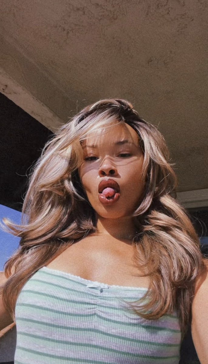 theebrielee's tweet photo. How was your weekend? https://t.co/4NLCBib5cJ