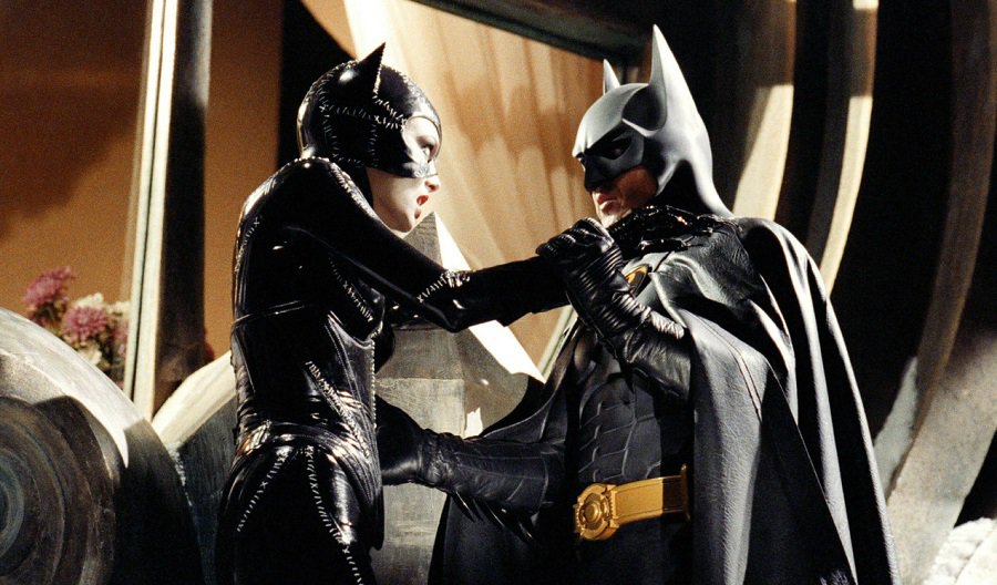 terios42k's tweet photo. Lei una vez que si en las películas Live Action de DC, si Harley Quinn aparecia, la versión del Joker iba a ser una mierda (poniendo de ejemplo a Joker Folie A Deux y al Joker de Jared Leto)

Con Batman es al revés, si Catwoman aparece, la versión va a ser buenísima https://t.co/JXjdXB3gCi
