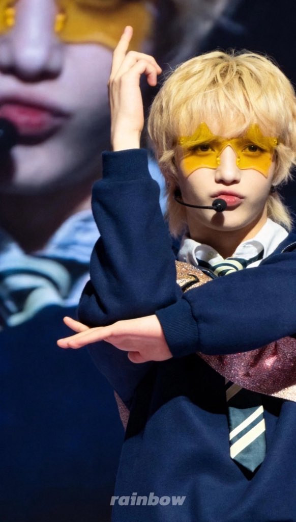 Leezazzz2005's tweet photo. Every breeze today is singing for you.
   오늘 모든 바람이 널 위해 노래하고 있어.

HAPPY 21ST DANIEL DAY
#다니엘21살꿈이이루어지길  
#ShineBrightDaniel21 https://t.co/dee61BVYrL