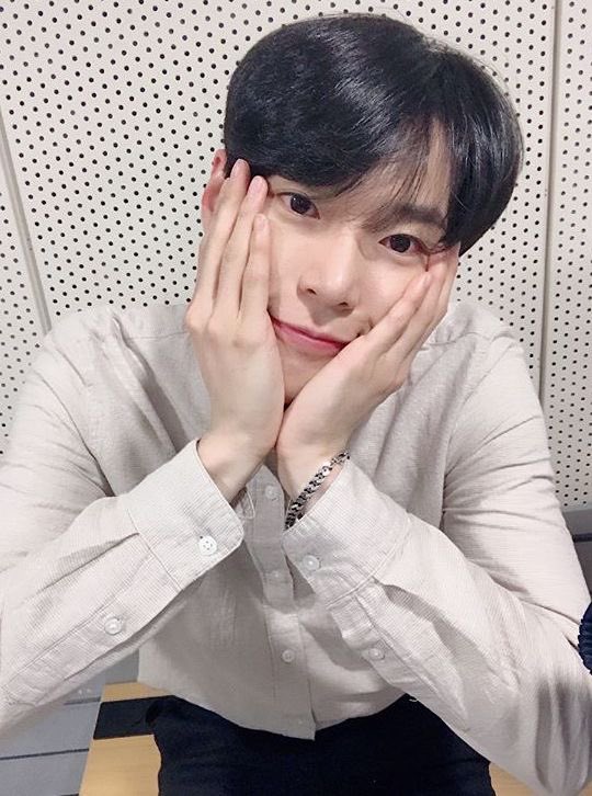 dyeongha0201's tweet photo. D-300 https://t.co/LMwxAcdB00