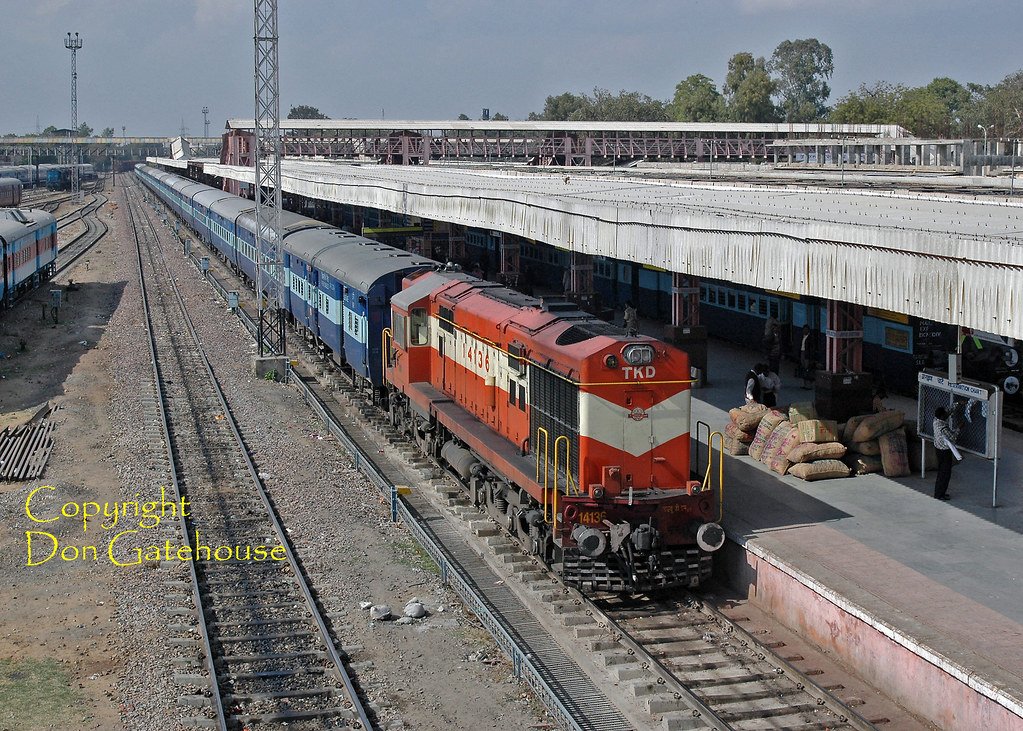 brickandmorta11's tweet photo. The Railway that the BJP inherited in 2014. You don't hate the Congress party enough. https://t.co/ltAdGn5Piz
