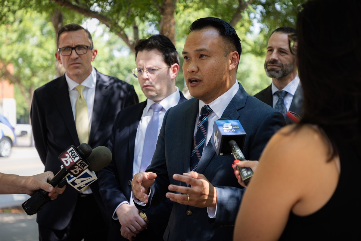becketfund's tweet photo. Oklahoma makes room in its charter school program for schools focused on science, fine arts, language immersion and classical education—but not faith-based schools. Last week, Becket’s Daniel Chen argued in federal court that excluding religious schools is discrimination, plain and simple.

Learn more: https://t.co/sVs9yBohFI