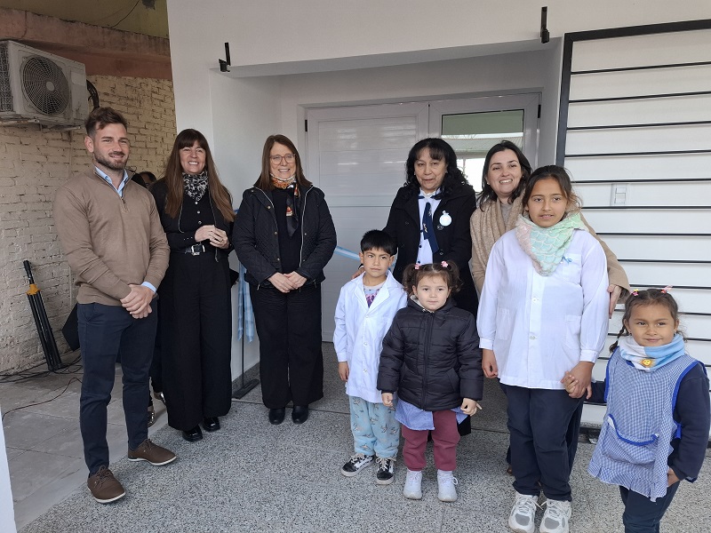 SReflejos's tweet photo. Inauguraron una nueva aula en la Escuela 444 de Colonia Francesa

https://t.co/rPK3W4KL9K https://t.co/aVtZy1awrb