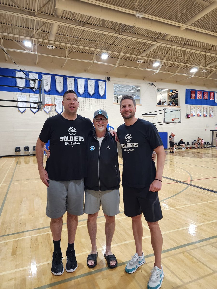 WildhawkBBall's tweet photo. Soooo Great to catch up with two of our original Wildhawks from back in the day! Aaron Tomlin &amp; Jesse Young #TheTealisReal https://t.co/mHWt769ZM4