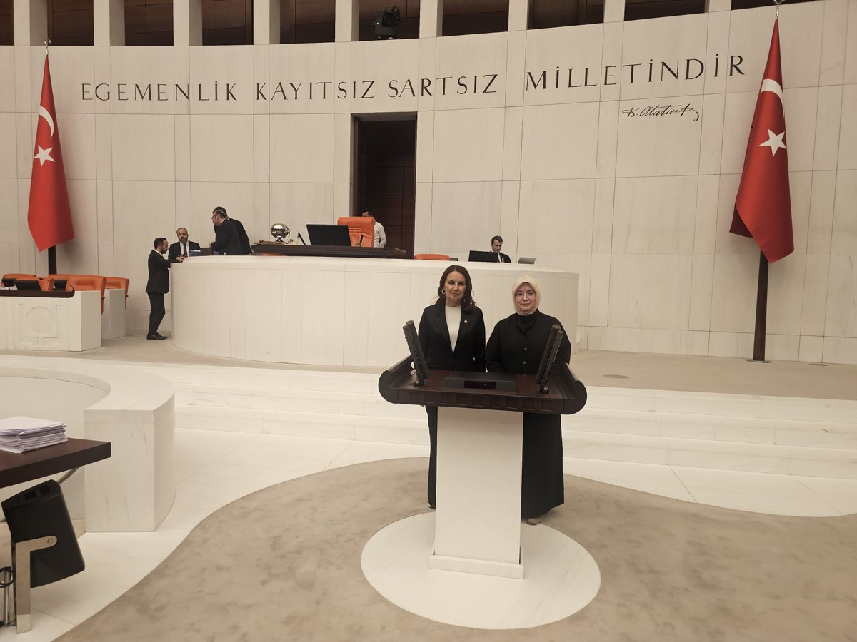 drtubakoksal's tweet photo. 📍TBMM/Genel Kurul
'#Millî Dayanışma ve Toplumsal Bütünleşmenin Güçlendirilmesine Dair Kanun' Vatana, Millete hayırlı mübârek olsun...
Bizim İttifakımız Milletin Hayrına olan her şey üzerinedir...
Terörsüz Türkiye'nin asıl mimarı Aziz #Şehitlerimizin ruhları şâd olsun🇹🇷 https://t.co/tLeOZrBtfT
