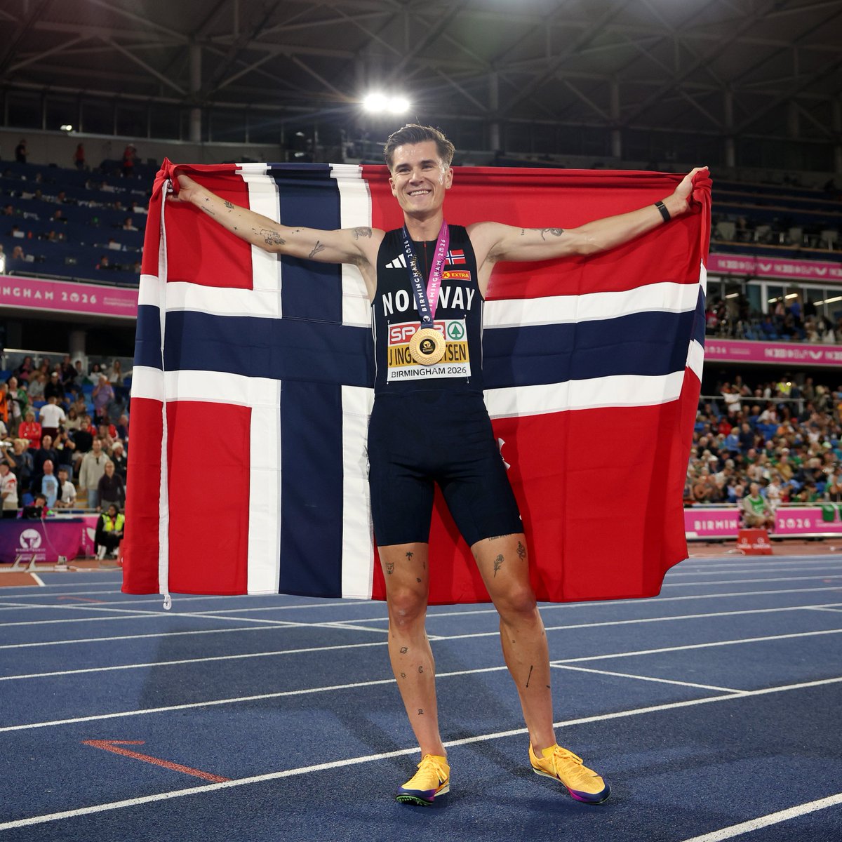WorldAthletics's tweet photo. JAKOB IS BACK 🔥

In his first race since the 2025 #WorldAthleticsChamps, Jakob Ingebrigtsen returns from a injury to win European 5000m gold in 13:15.29 🥇

With this 7th individual European gold, he is now the most successful male athlete in European Championships history 👑 https://t.co/tEaFYDJEzt