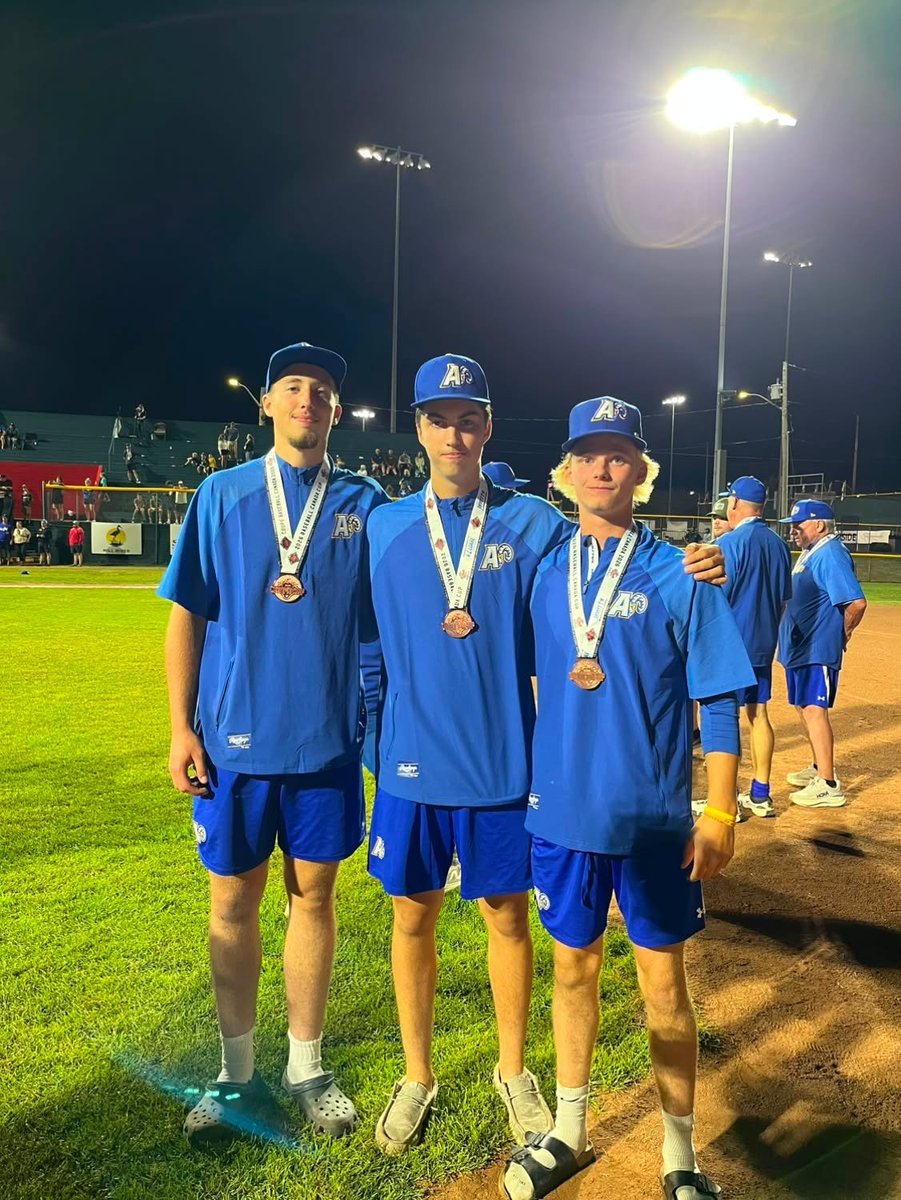 GullsPrep's tweet photo. Boys are coming back with bronze! Way to represent Gulls Prep! @SchmittyW_5 @bo_anderson112 @KalebWalke58007 https://t.co/p0SwCufmR4