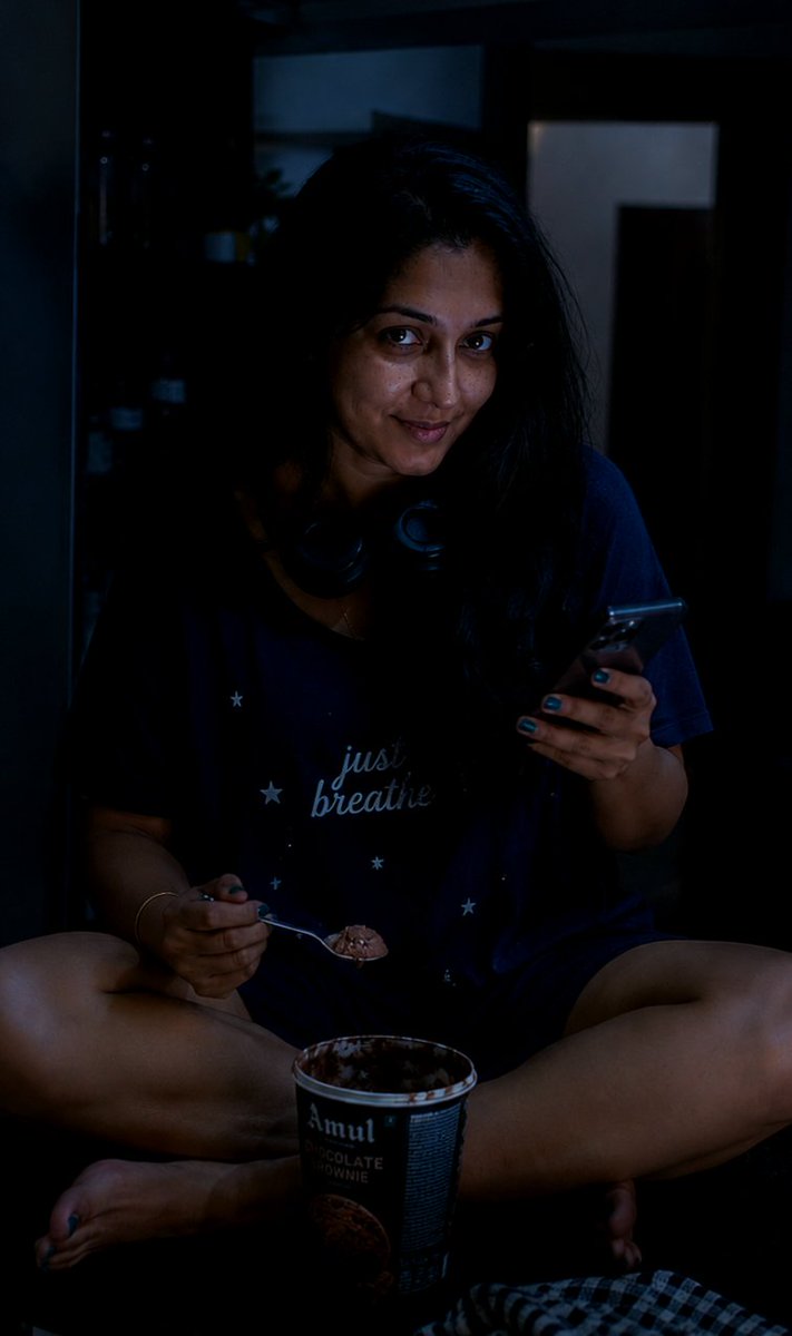 CheekyAnamika's tweet photo. Ssssshhhhh 🤫 i will just have 3-5 spoons and leave! Not a 2AM craving, my stomach's on fire 🔥.  #DoctorRecommended 
#AIGeneratedImage https://t.co/JyyBYS7QW3