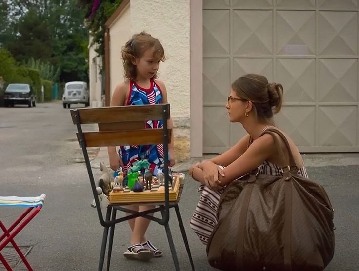 orch1dpetals's tweet photo. elena in season 3 of my brilliant friend was so chic. she was woke and hot and was even kind of a good mom for once. https://t.co/8jUurHWmwh