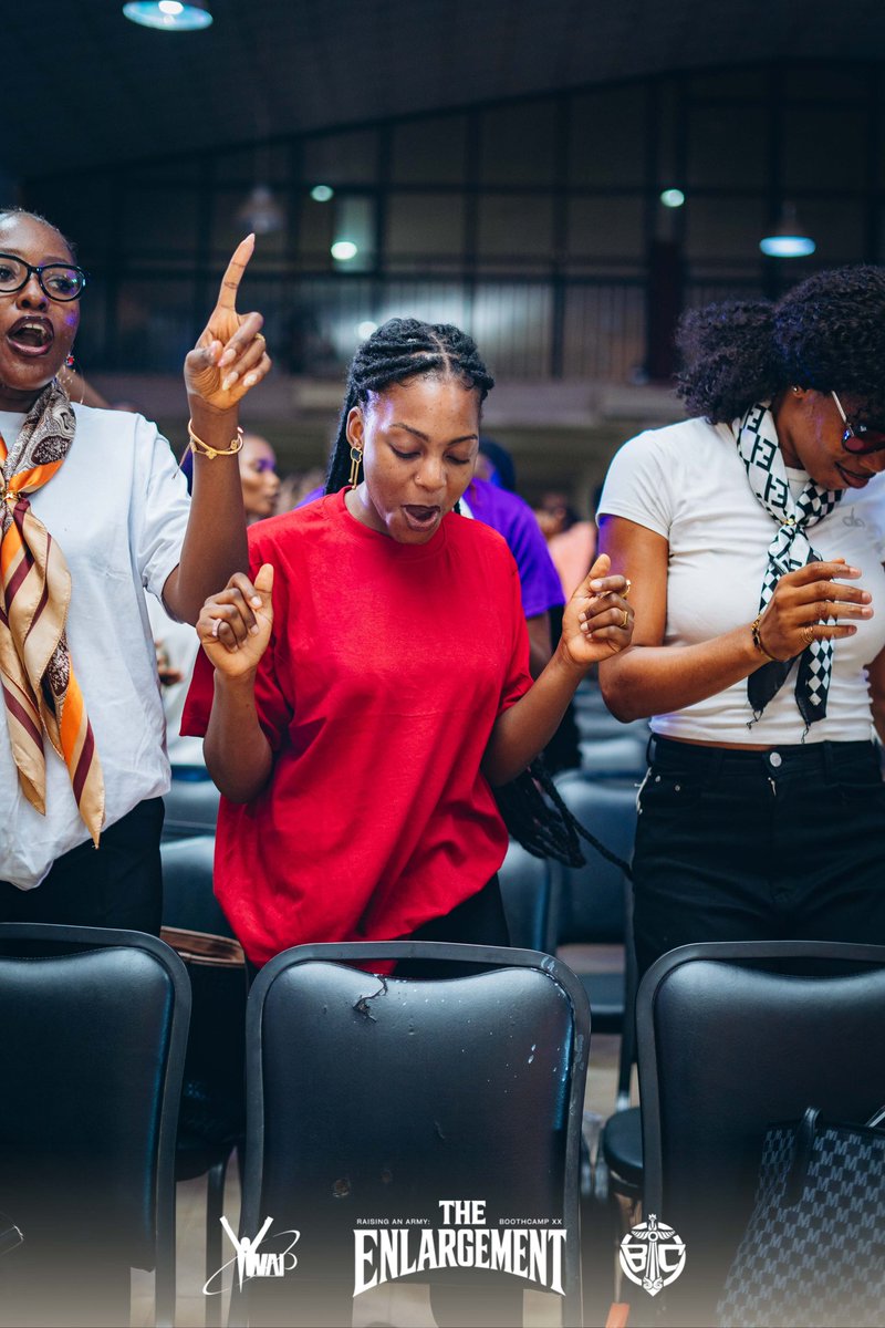 YWAPhq's tweet photo. One thing we love about Boothcamp is the opportunity to lift up holy hands in God's presence.

Always an awesome experience.

#BCXX
#ywapboothcamp
#theenlargement
#boothcamp26
#summercamp
#abuja https://t.co/JrtqQLowzF