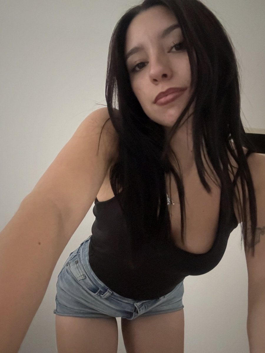 princessgoldd1's tweet photo. giving it my all per usual https://t.co/mntv4lFxKD