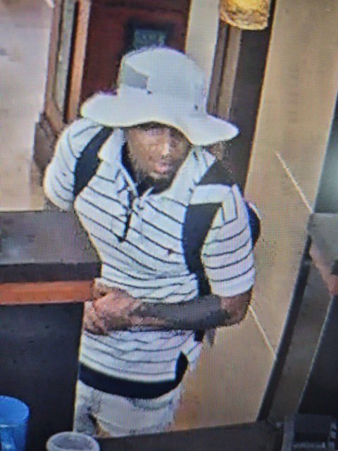 EricGravesKMBC's tweet photo. BROOKSIDE BANK ROBBERY

FBI Kansas City says this man robbed the Commerce Bank on Brookside Plaza today. Wearing a bucket hat and striped polo, this man showed the teller a gun and got away with an undisclosed amount of money. They’re asking for tips on who this man is. @kmbc https://t.co/hpKtoe4d8e