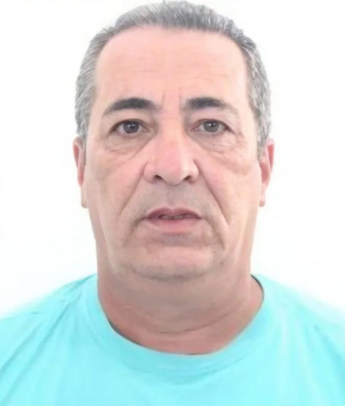 Metropoles's tweet photo. ➡️ Homem que relatou "armação" contra vice de Flávio é filiado ao PL

Saiba mais na coluna @igorgadelham https://t.co/8LlHsaOzCt