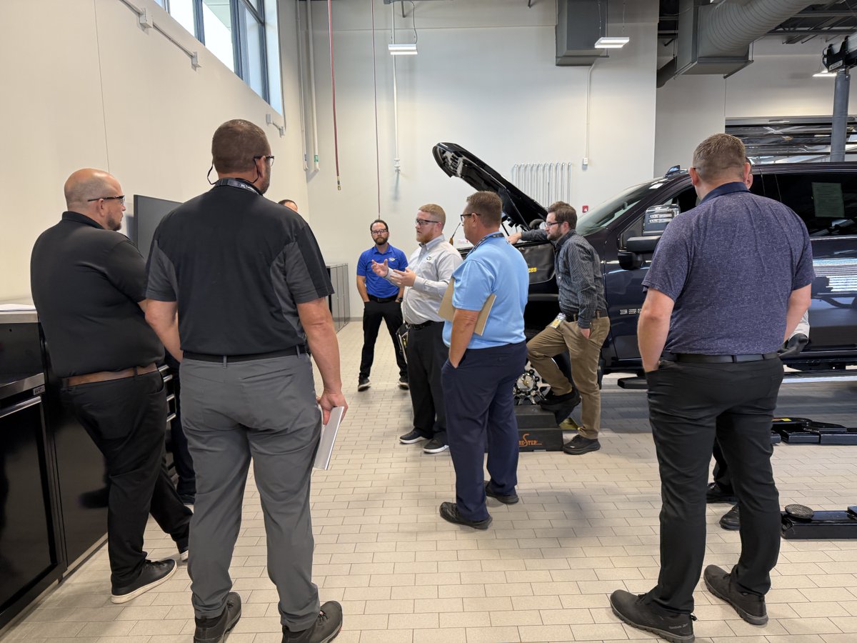 bgproducts's tweet photo. Day one of BGU Diesel is underway. Attendees are building foundational knowledge of BG diesel products and services through hands-on training and live demonstrations.
Learn more about BGU: https://t.co/8jeSWGy0j9
#BGProducts #BGTraining #BGUDiesel #DieselService #FieldReady https://t.co/A0sFNPzNFp