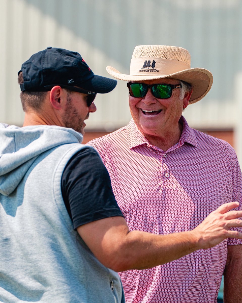RazorbackFB's tweet photo. Welcome back on The Hill, Coach Nutt 🐗 https://t.co/0v3UKr708W