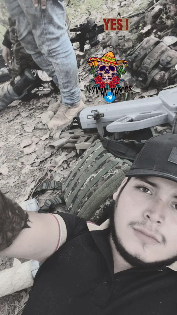 mexicannarcos's tweet photo. ⚔️🛡️Los Caballeros Templarios sicarios somewhere in Michoacán⚔️🛡.
Hashtags:
#Michoacán #LCT #cartels #Mexico https://t.co/skqV7SbYtp