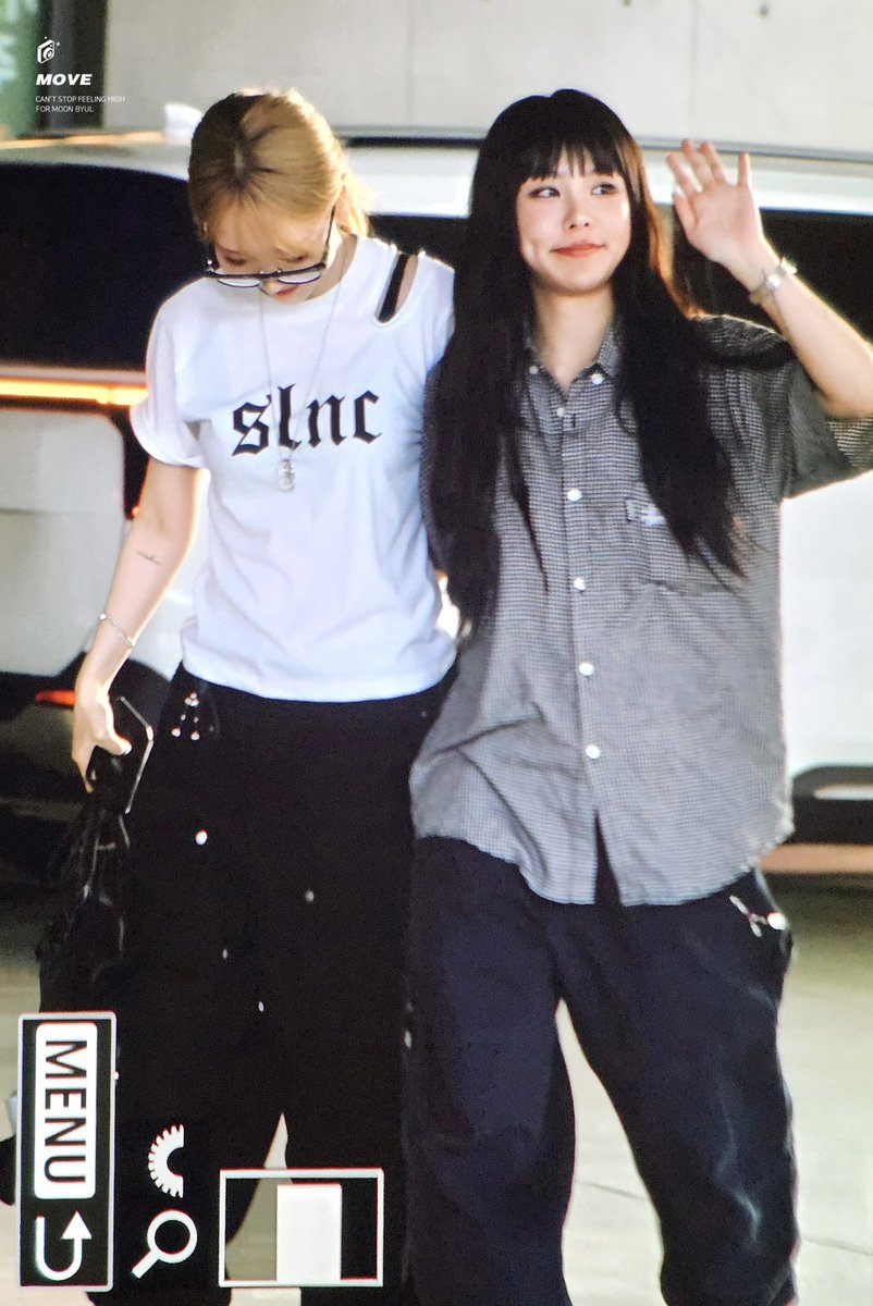 acervvommm's tweet photo. oii elas namoram?? sou nova no fandom https://t.co/dJqHDxc0EC