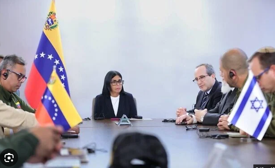 TesteoP22244's tweet photo. @CosasRojos @HelenaVillarO exactamente lo mismo, Delcy es la mano derecha de los israelies y Trump en venezuela, quien crees que entregó al bigoton? https://t.co/XE314g0BGR