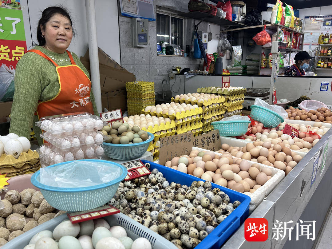 MarkIgnacio18's tweet photo. Fresh local veggies u0026 free-range eggs in stock today! Perfect for quick weeknight meals  Shop now!， https://t.co/aUVjwuuqlH