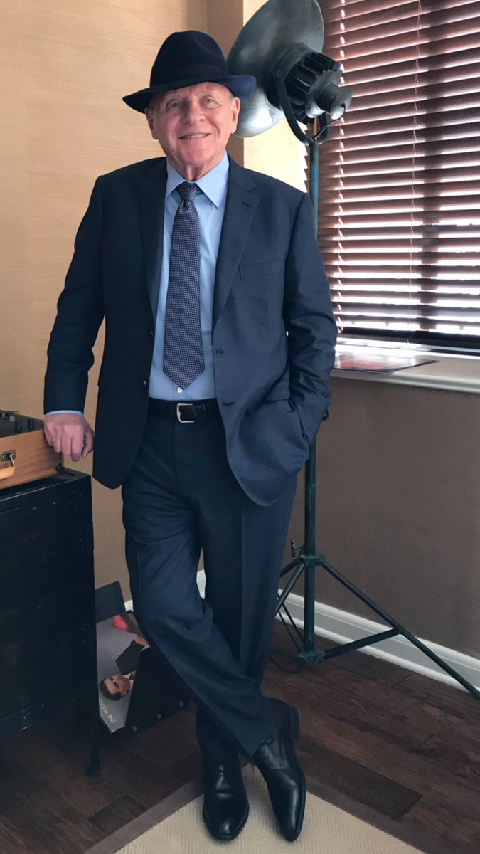 AnthonyHophx's tweet photo. Sir Anthony Hopkins

Celebrating the holidays with Margam Fine Art. 
#Brioni #FairmontHotel #MargamFineArt #AnthonyHopkinsArt https://t.co/PMbHTBVMgN