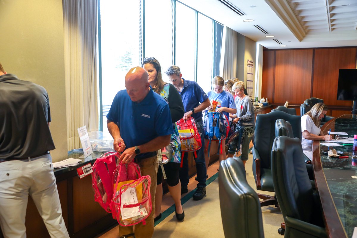 UnitedWaySTL's tweet photo. We’re excited to celebrate Ben Hur's first fullService 2 Go project through United Way’s Volunteer Center! 🎒 

Nearly 30 participants assembled 200 back-to-school kits that will support students in the St. Louis Public Schools as they prepare for the new school year! https://t.co/zcpag1asH2