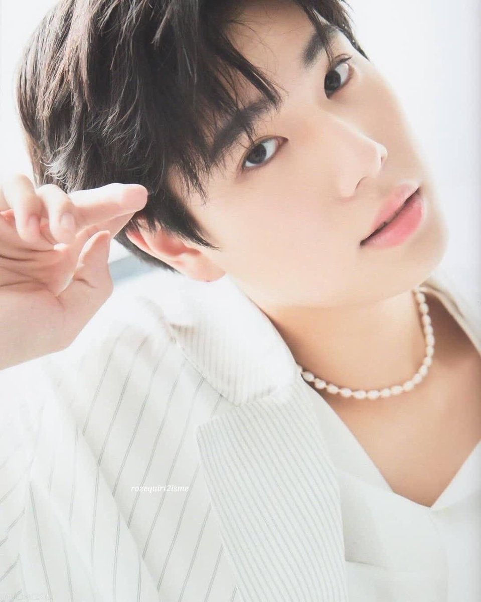 micchievous_'s tweet photo. foto phuphu ini lewat tl jadi inget phorphor terus begitu disandingin gini buset untung gak lahir pas jaman soekarno 😻 https://t.co/NYuSRy1Otm