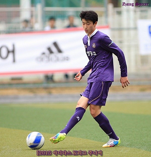 chuck9ue's tweet photo. 남자 성장 미쳤네요 https://t.co/P0SZaRw5XX