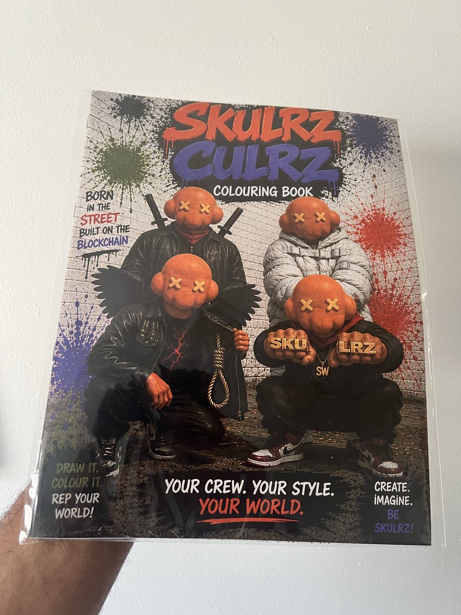skulrzworld's tweet photo. Oh Shihhhh Look what landed today fam 👀 

SkulRz CulRz 1st Edition 🤤

All Crews of 5 minted from 3220 for 24 hours from now will get a free Edition sent to them😵 

These will be added to random Bounties also🔥 

Like &amp; Rt tag 3
24 hrs 
$10 in sol to 1 winner 🎁 https://t.co/o4YRYcqFe3