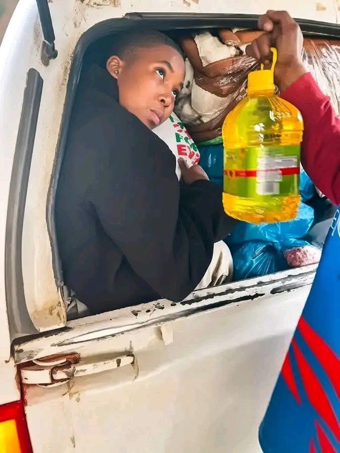 noxoloh_m's tweet photo. "Hlehla kusazongena imbuzi la” https://t.co/e2xRHWYrGq