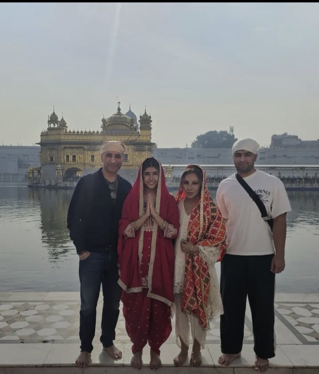 Johnmone12's tweet photo. @narindertweets I gather they already know about Indian history too… https://t.co/XCA3C4mXeP