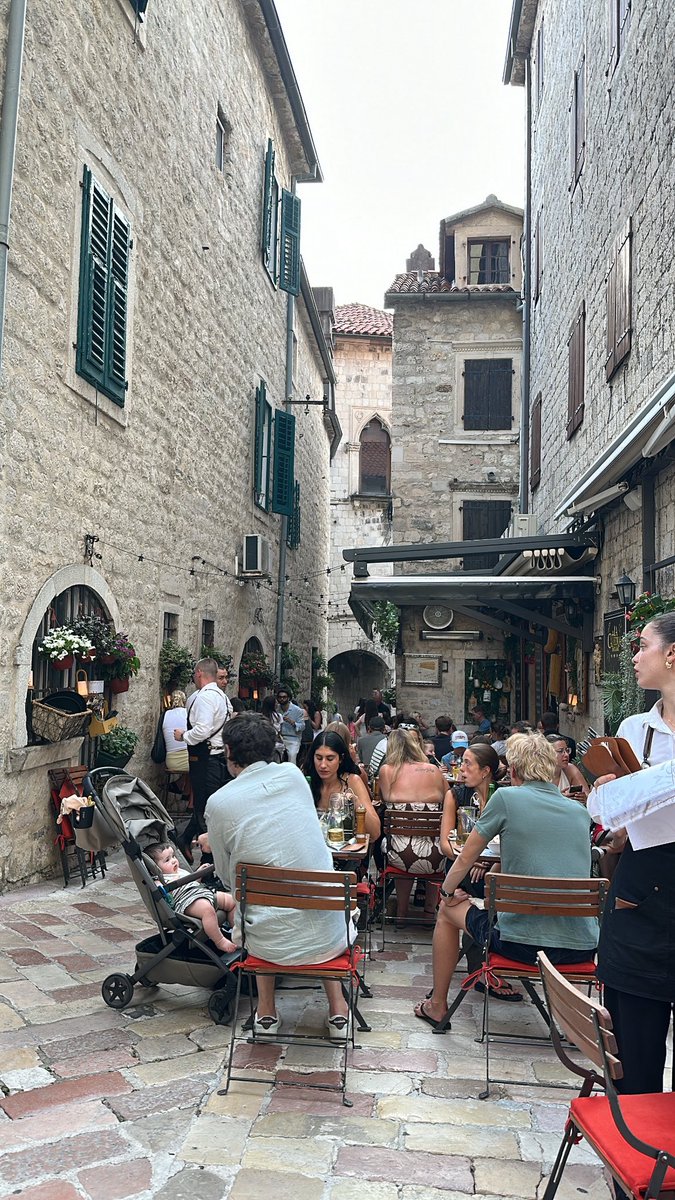 FA_8y's tweet photo. Kotor - Montenegro ✨ https://t.co/NWlXJnTHcg